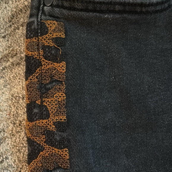 Driftwood women’s size 31 Black jeans and Brown Patterned embroidery - Picture 4 of 6